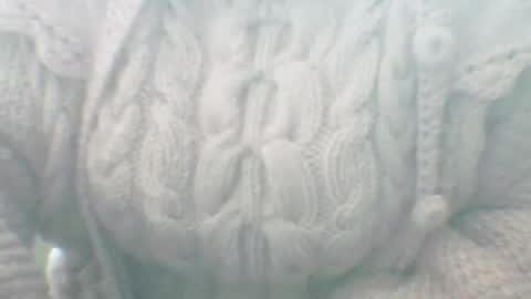 whitesweater online show from February 12, 7:13 am