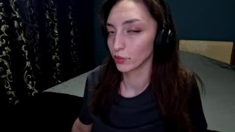 Cindy online show from April 14, 3:51 pm