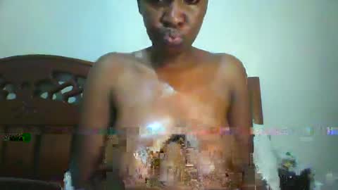 whitney_ly online show from May 19, 2:34 pm