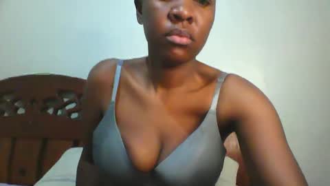 whitney_ly online show from June 9, 9:21 am