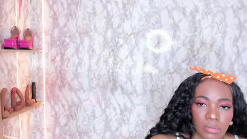 whitneyyfox online show from January 9, 7:42 am