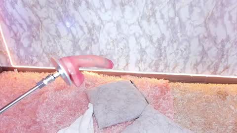 whitneyyfox online show from February 25, 1:41 am