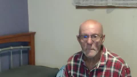 Snapshot of whitsunday1 chatting on June 9, 4:18 pm whitsunday1 online show from June 9, 4:18 pm