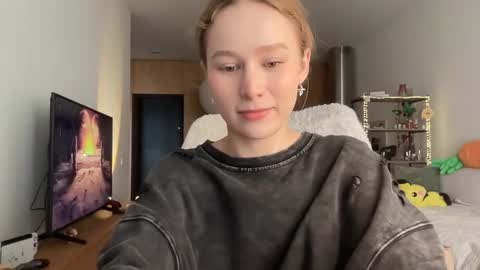 Alisa online show from September 18, 7:21 am