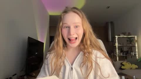 Snapshot of whoisalisa chatting on February 24, 7:50 am Alisa online show from February 24, 7:50 am