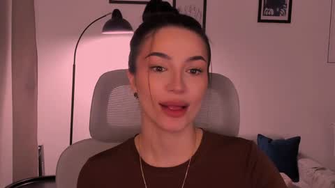 whoislulu online show from April 10, 6:34 pm