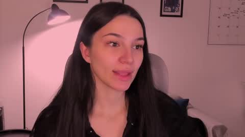 whoislulu online show from April 15, 8:20 pm