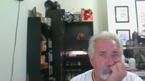 whs4fem online show from April 16, 4:46 am