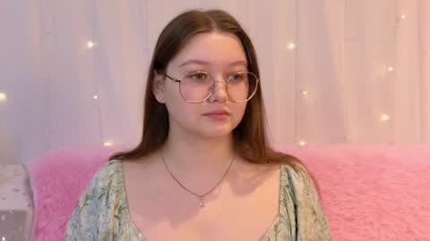 Sarah online show from February 2, 5:21 am