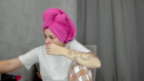 Veronica online show from January 18, 6:23 pm