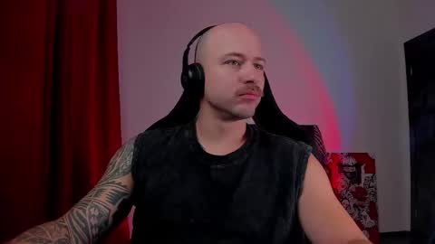 VI online show from November 2, 4:09 pm