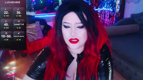 Snapshot of wickedxqueen chatting on January 17, 5:21 am Laura  online show from January 17, 5:21 am