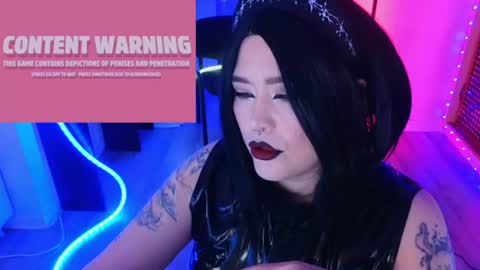 Laura  online show from July 1, 9:25 pm