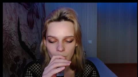 Snapshot of wicky_hey chatting on September 23, 3:09 am Victoria online show from September 23, 3:09 am