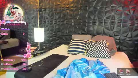 Snapshot of wife_mature chatting on December 18, 3:55 pm sussy online show from December 18, 3:55 pm