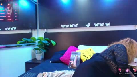 Snapshot of wife_mature chatting on July 15, 12:32 pm sussy online show from July 15, 12:32 pm
