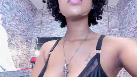 wild_firee_ online show from February 3, 10:04 pm