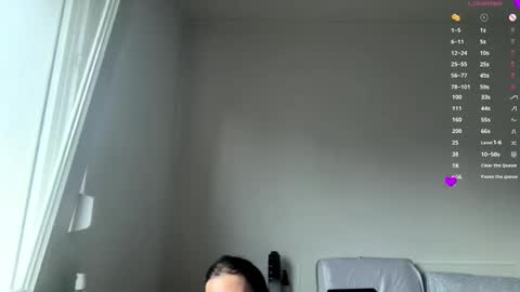 Mia online show from February 4, 4:13 pm