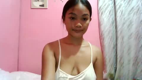 wildchilly_pearl19 online show from February 24, 1:24 am