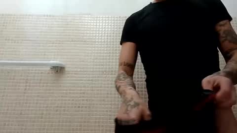 Snapshot of wilddope chatting on December 17, 7:48 pm the alpha man online show from December 17, 7:48 pm