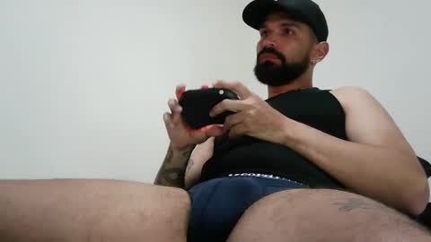 Snapshot of wilder_grey chatting on January 21, 8:54 pm Wilder Grey online show from January 21, 8:54 pm