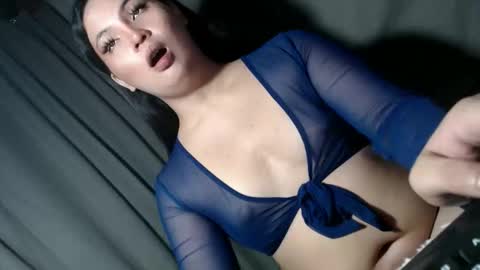 Snapshot of wildest_dream1 chatting on April 20, 8:10 pm wildest_dream1 online show from April 20, 8:10 pm