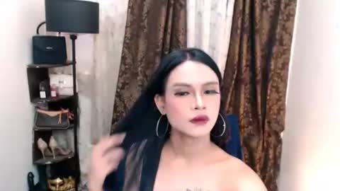 wildexoticbeauty online show from May 21, 12:06 am