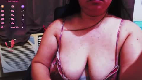 wildhotasianx online show from December 23, 12:30 pm