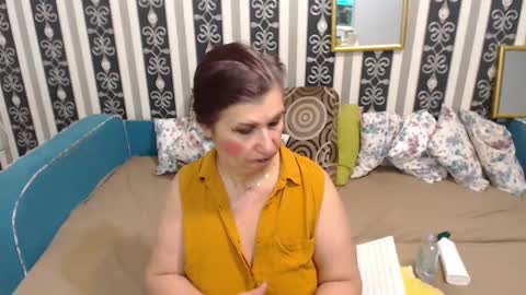 ask me  online show from February 16, 5:04 am