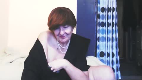 WildRedCat online show from October 15, 11:32 am