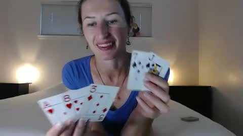 WildRose L - check my Pinned tweet if you dont see me online within 5 minutes after Ive sent email notifications online show from September 20, 1:50 am