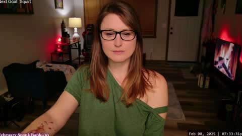 Snapshot of wildsouthernpeach chatting on February 9, 1:33 am Ivy online show from February 9, 1:33 am