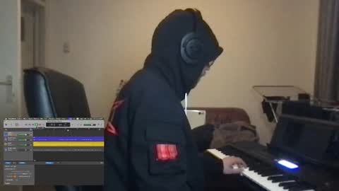 wildtux240722 online show from March 1, 4:47 am