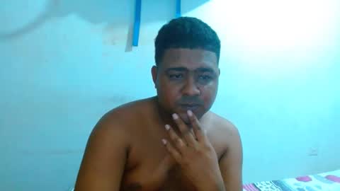 Snapshot of wilintom483797 chatting on January 18, 2:47 am wilintom y sharon online show from January 18, 2:47 am