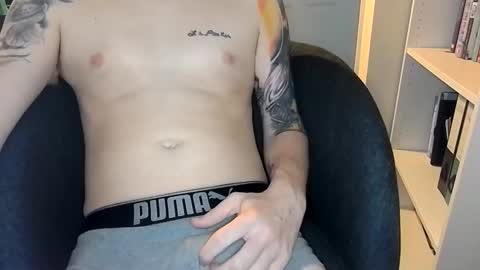 Snapshot of will3046 chatting on October 28, 11:58 am will3046 online show from October 28, 11:58 am