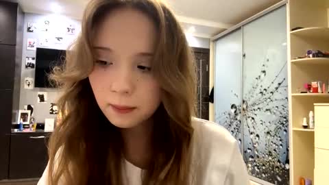 Olivia online show from February 22, 5:00 pm