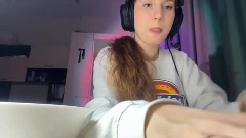 Snapshot of willeneroediger chatting on February 28, 8:32 pm Alice online show from February 28, 8:32 pm