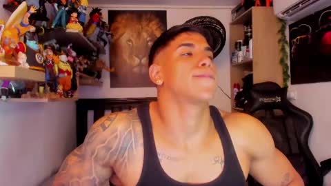 Snapshot of william_dracko9 chatting on June 13, 7:12 pm Dracko online show from June 13, 7:12 pm
