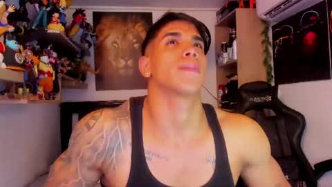 Snapshot of william_dracko9 chatting on June 18, 7:29 pm Dracko online show from June 18, 7:29 pm