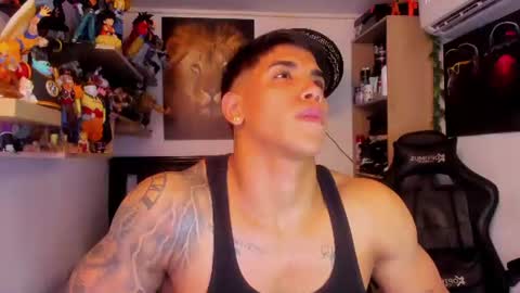 Snapshot of william_dracko9 chatting on June 23, 7:23 pm Dracko online show from June 23, 7:23 pm