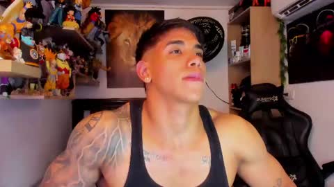 Snapshot of william_dracko9 chatting on August 1, 4:34 am Dracko online show from August 1, 4:34 am