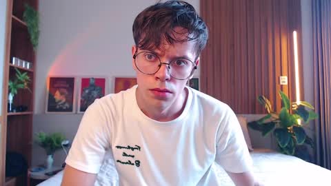 William online show from March 26, 8:09 am