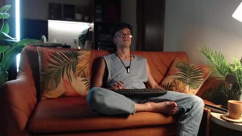 William online show from April 24, 11:34 am