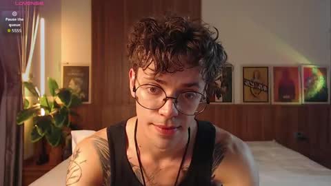 Snapshot of william_henry_a chatting on May 31, 1:51 pm William online show from May 31, 1:51 pm
