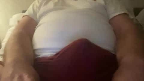 Snapshot of willieb777 chatting on April 24, 10:07 am willieb777 online show from April 24, 10:07 am
