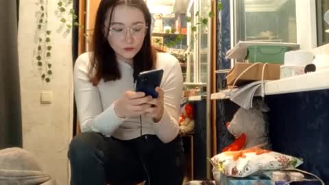 Phoebe online show from February 19, 9:00 pm