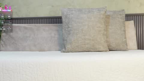 Ms Willow online show from April 18, 11:36 am