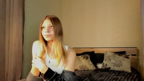 Snapshot of willowcut chatting on July 9, 7:12 am willowcut online show from July 9, 7:12 am