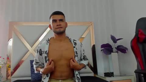 WillSainz online show from December 22, 8:06 pm