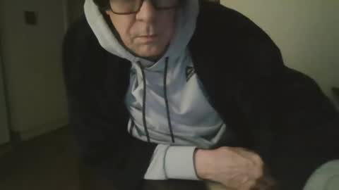 willtie26 online show from December 9, 2:45 am